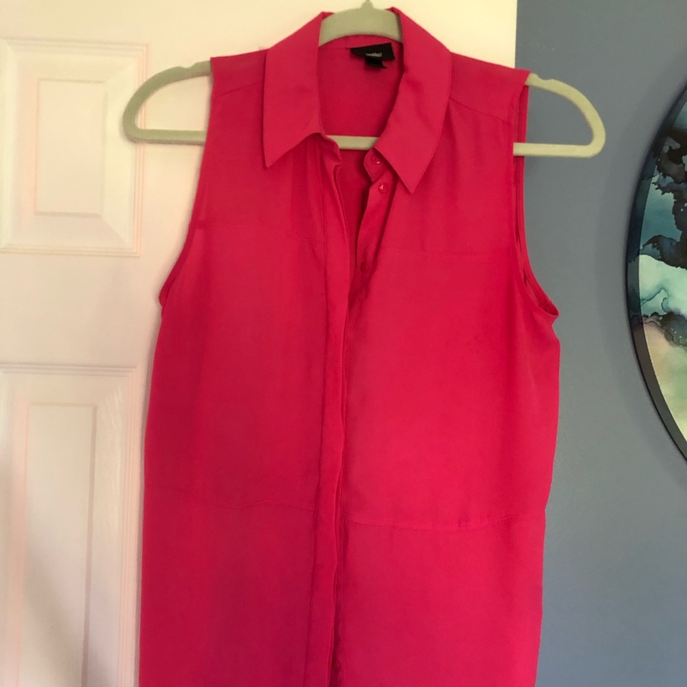 Pink button up sleeveless top